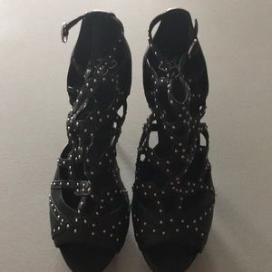 BCBG Platform Heals